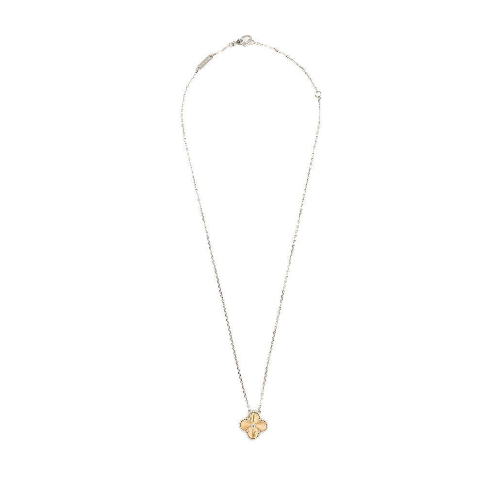 VAN CLEEF & ARPELS VINTAGE ALHAMBRA PENDANT WHITE GOLD, GUILLOCHE ROSE GOLD, DIAMOND