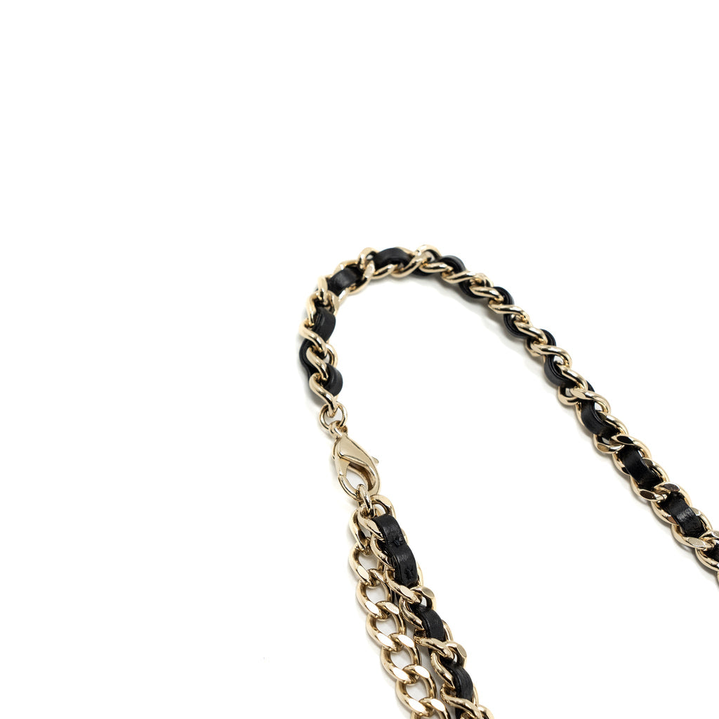 CHANEL 21A LONG NECKLACE CARD HOLDER LEATHER CHAIN WHITE LGHW