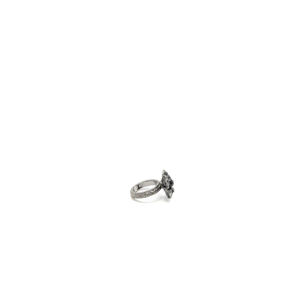 CHANEL FLOWER RING WITH CC LOGO BLACK RUTHENIUM HARDWARE