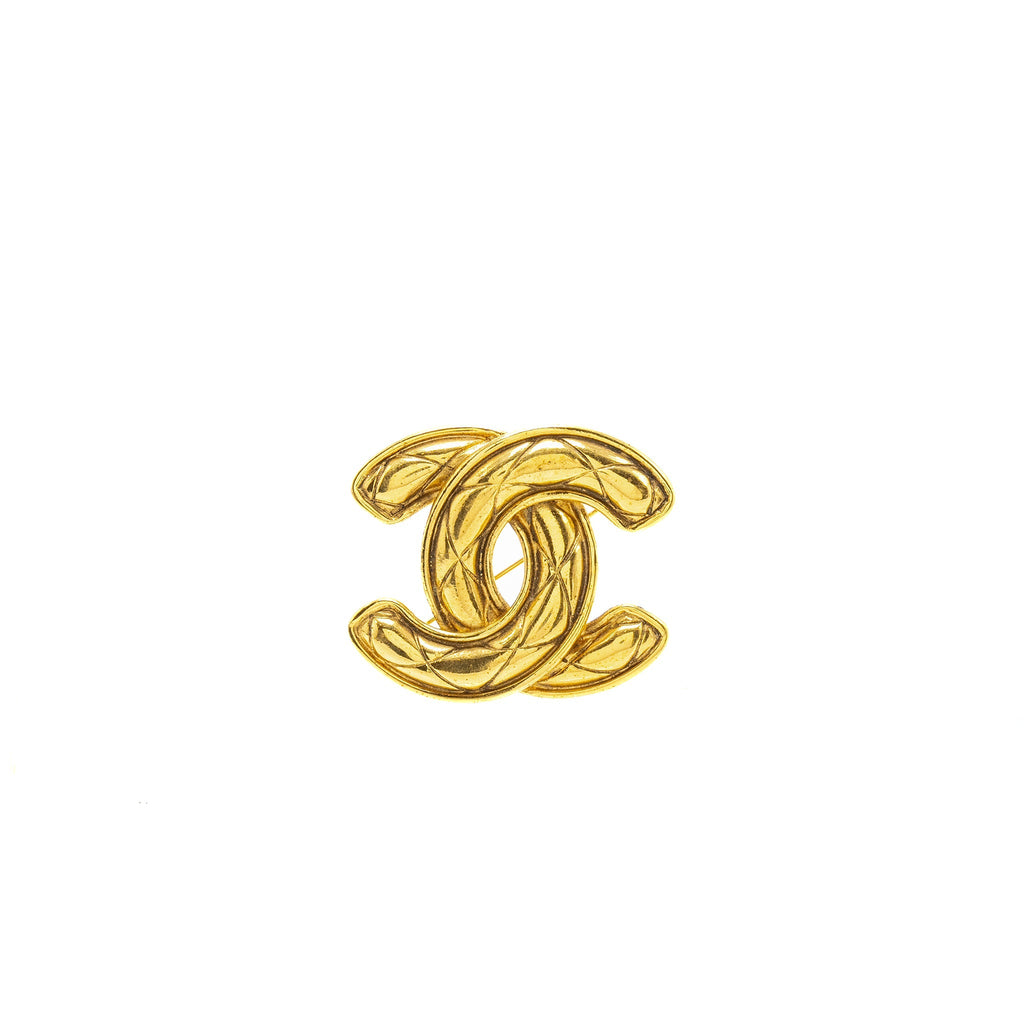 CHANEL VINTAGE QUILTED CC LOGO BROOCH GOLD TONE