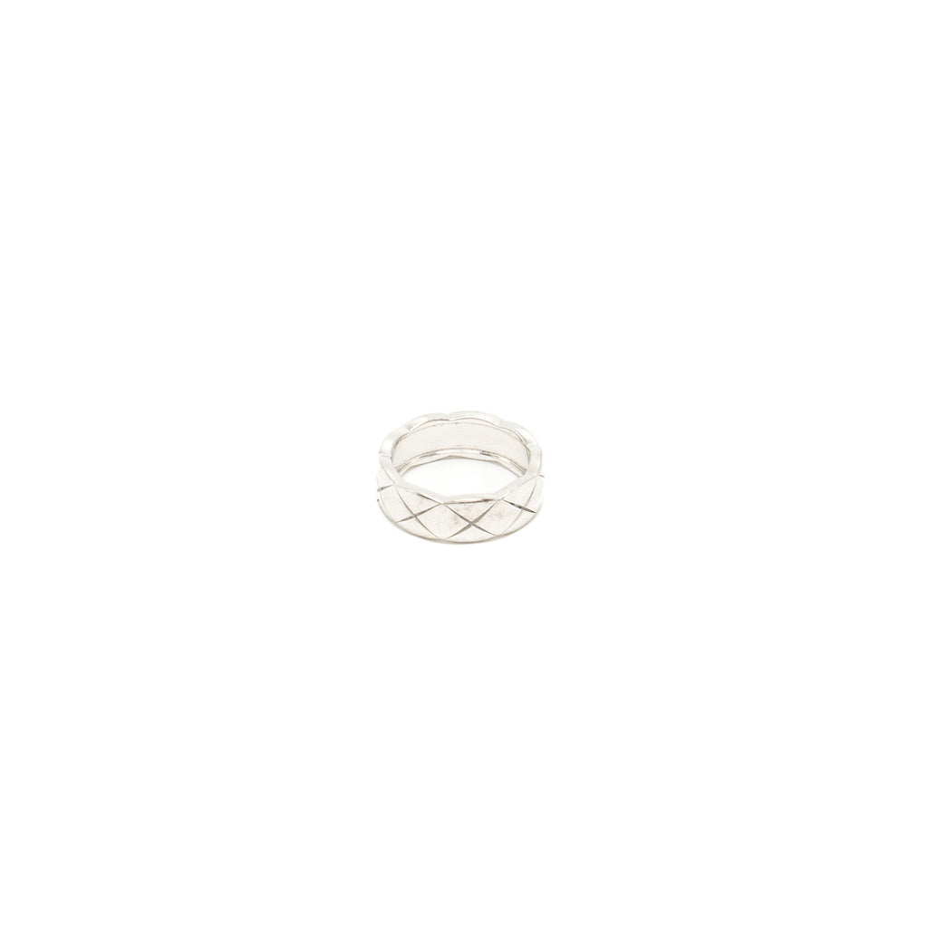 CHANEL COCO CRUSH RING SMALL VERSION QUILTED MOTIF WHITE GOLD, DIAMONDS