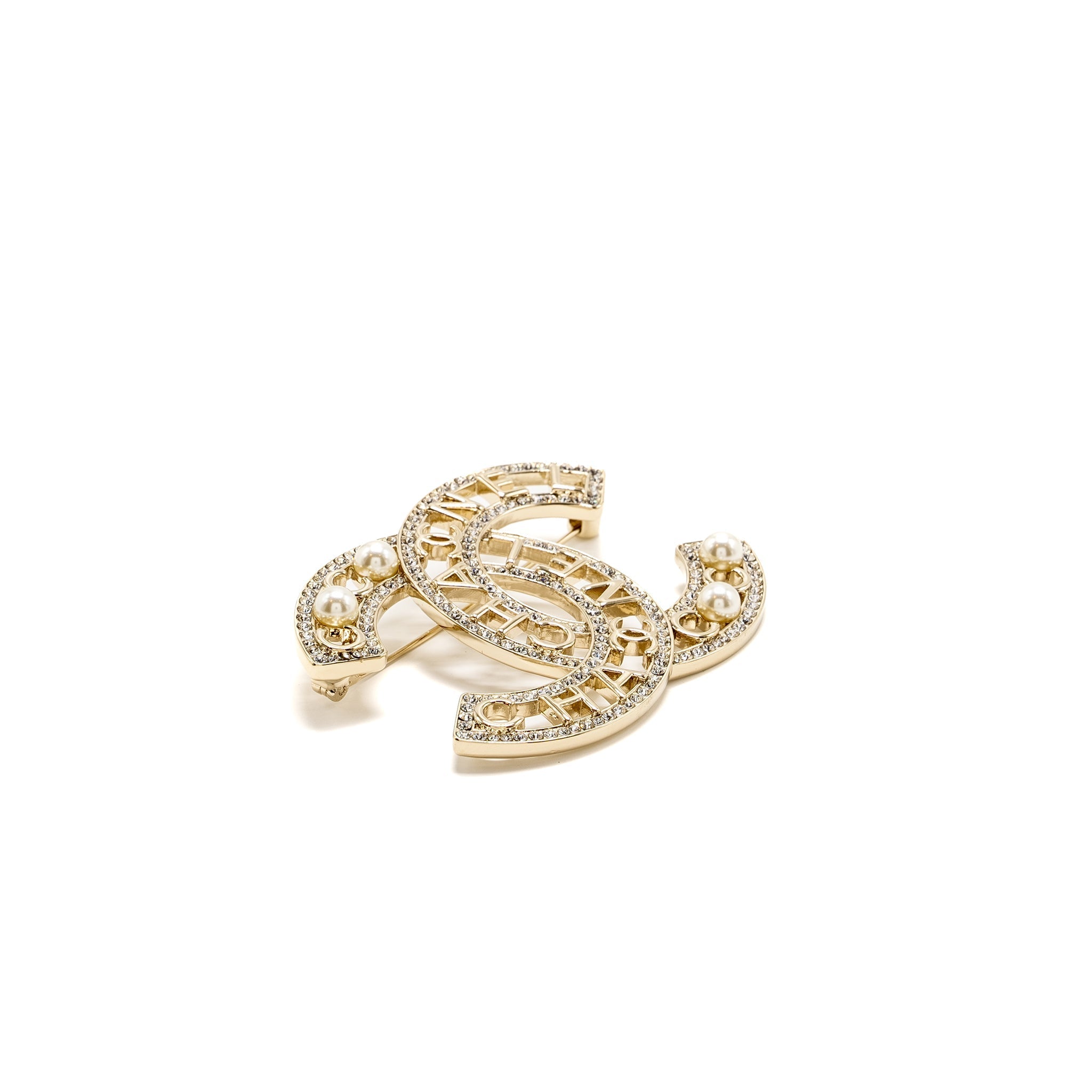 CHANEL CC LOGO CRYSTAL /PEARL BROOCH LIGHT GOLD TONE