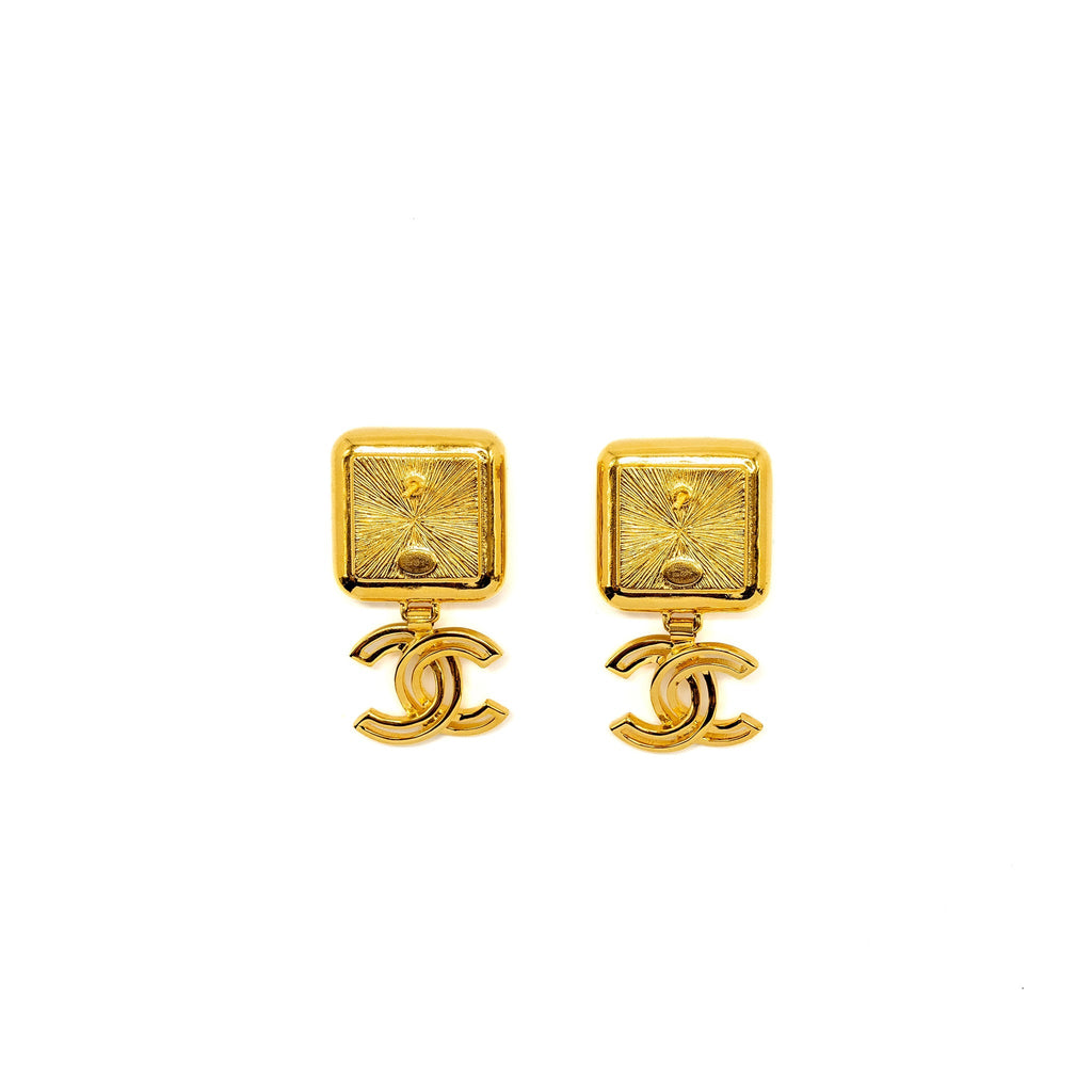 CHANEL CC LOGO DROP SQUARE PEARL EARRINGS GOLD TONE