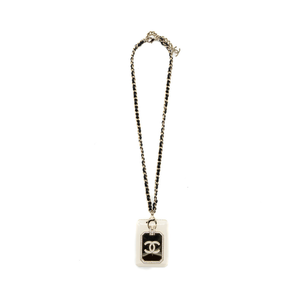 CHANEL 21A LONG NECKLACE CARD HOLDER LEATHER CHAIN WHITE LGHW
