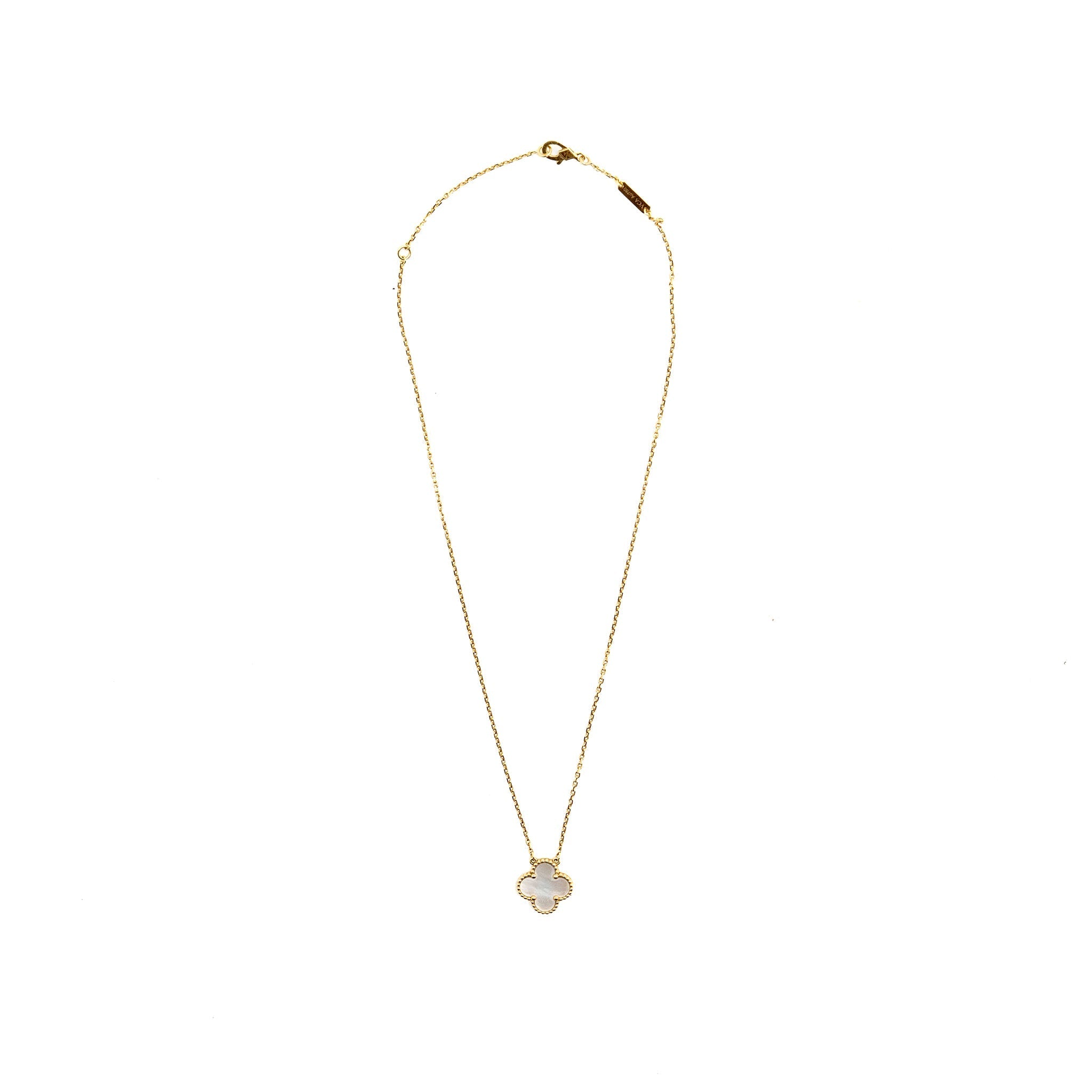 VAN CLEEF & ARPELS VINTAGE ALHAMBRA PENDANT YELLOW GOLD, MOTHER-OF-PEARL
