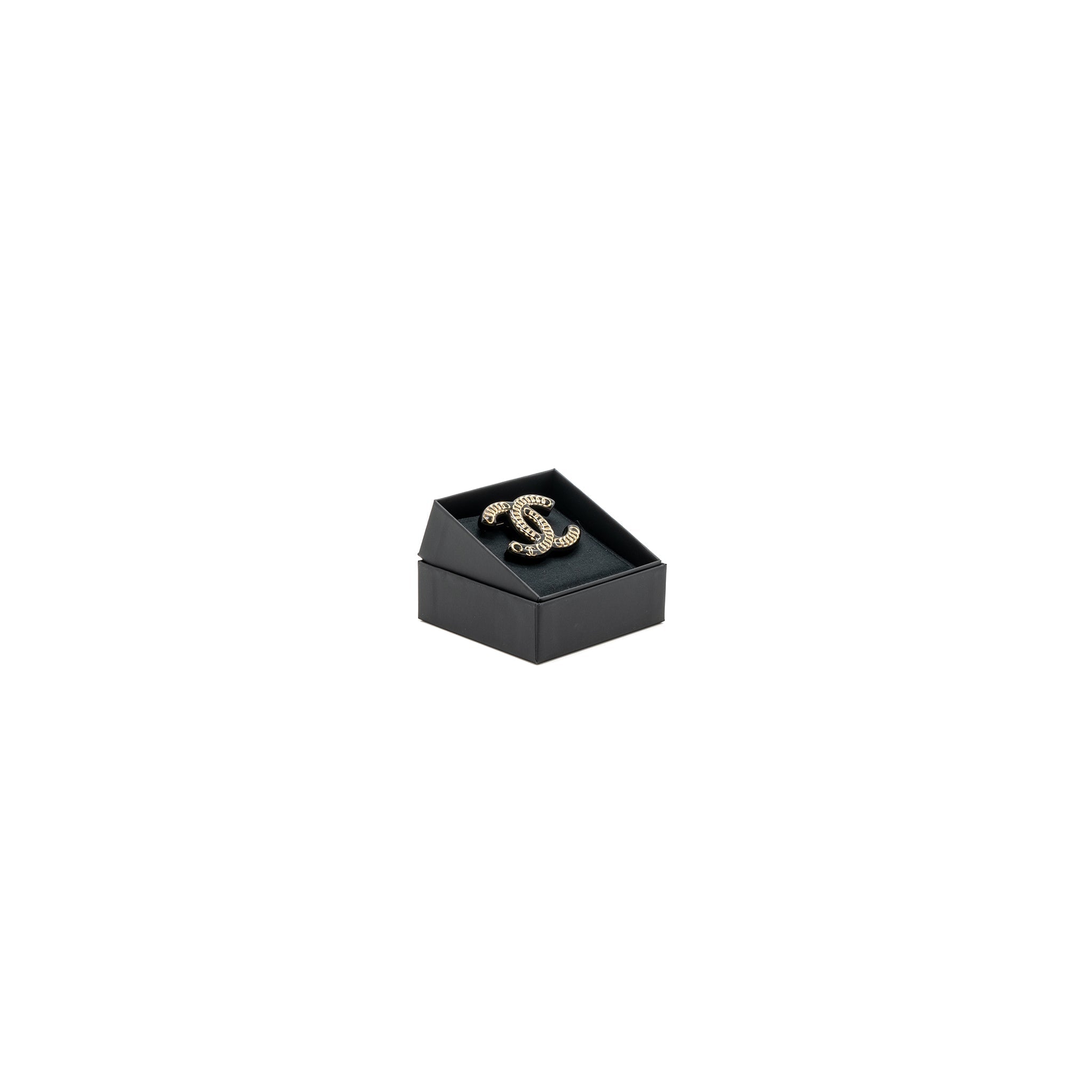 CHANEL CC LOGO BROOCH ACRYLIC BLACK LGHW