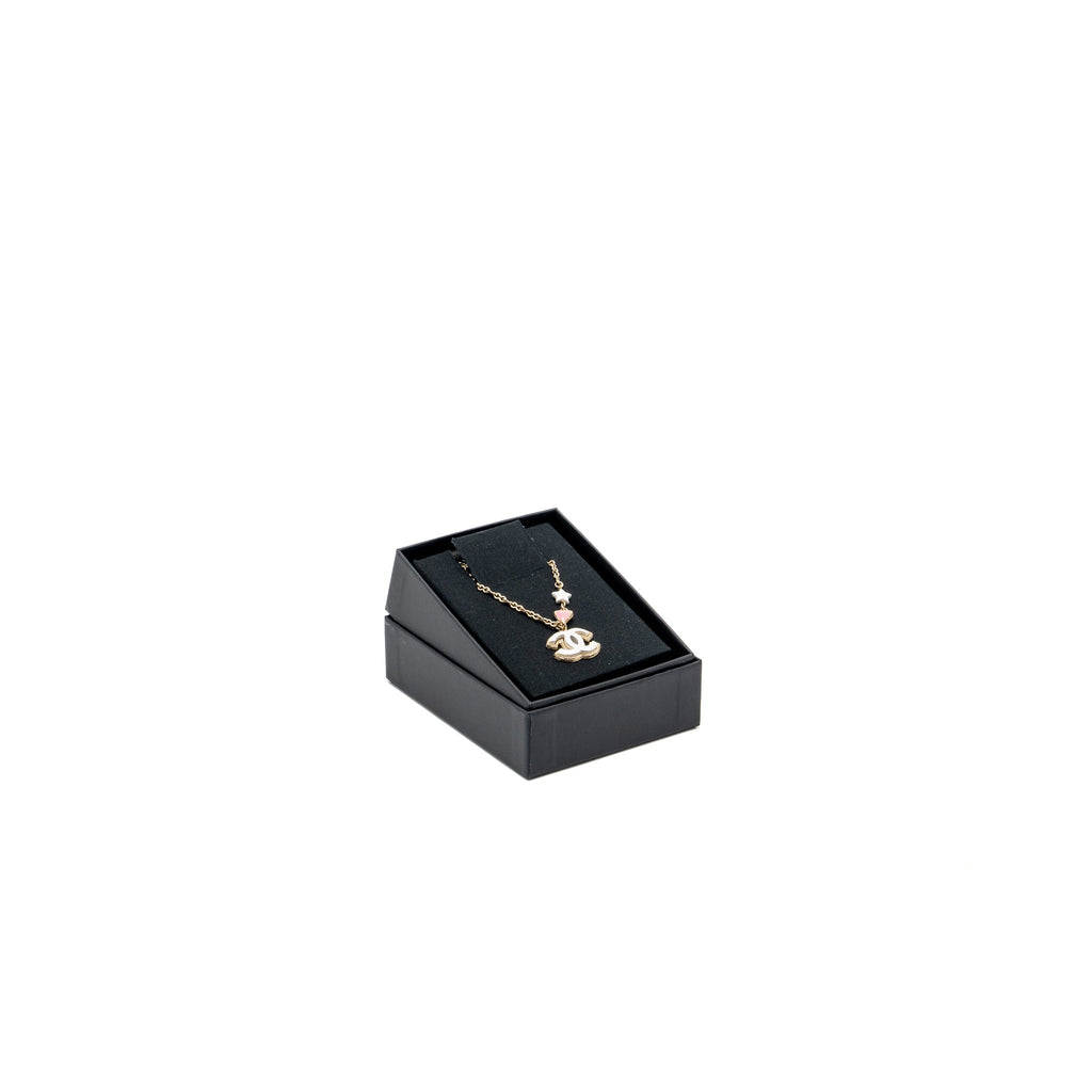 CHANEL STAR NECKLACE LIGHT GOLD TONE