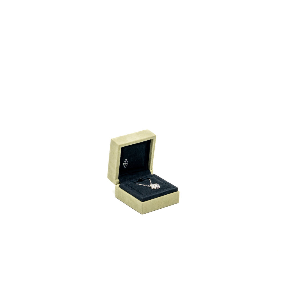 VAN CLEEF & ARPELS VINTAGE ALHAMBRA PENDANT WHITE GOLD DIAMONDS