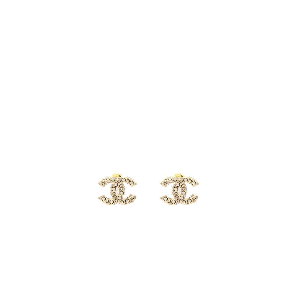 CHANEL CC LOGO EARRINGS WITH PEARL LIGHT GOLD TONE
