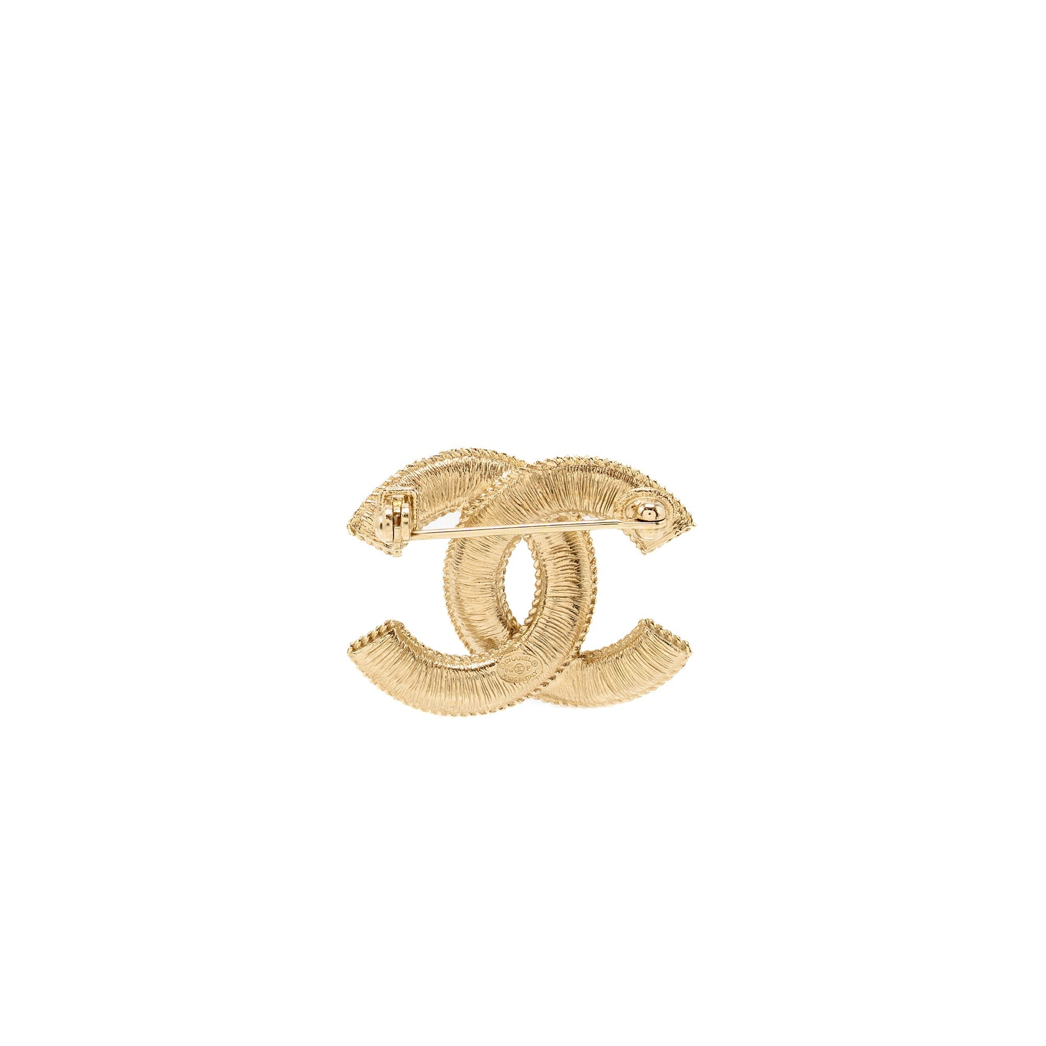 CHANEL CC LOGO BROOCH PEARL LIGHT GOLD TONE