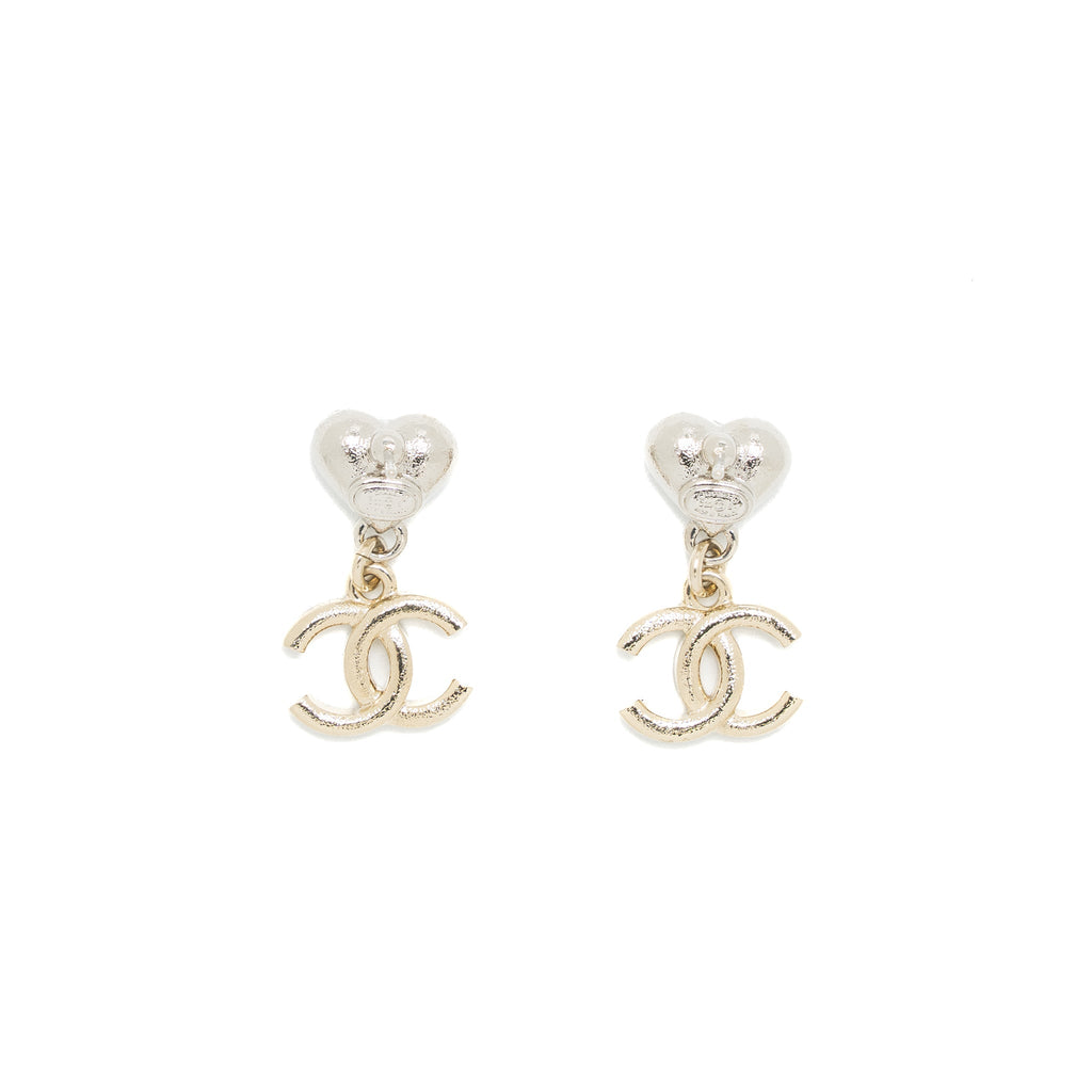 CHANEL HEART CC DROP EARRINGS CRYSTAL LIGHT GOLD TONE