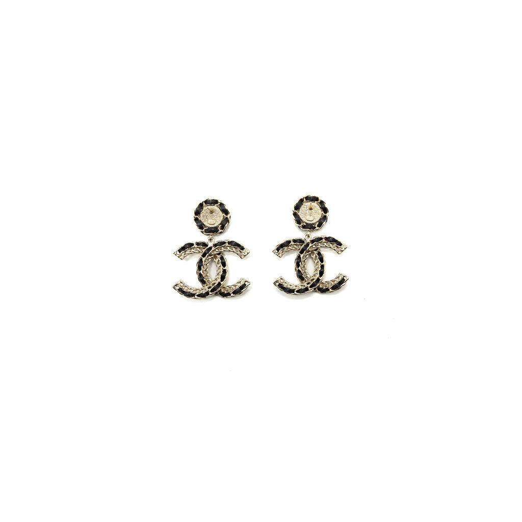 CHANEL GIANT LEATHER CHAIN CC LOGO DROPPED EARRINGS LIGHT GOLD TONE