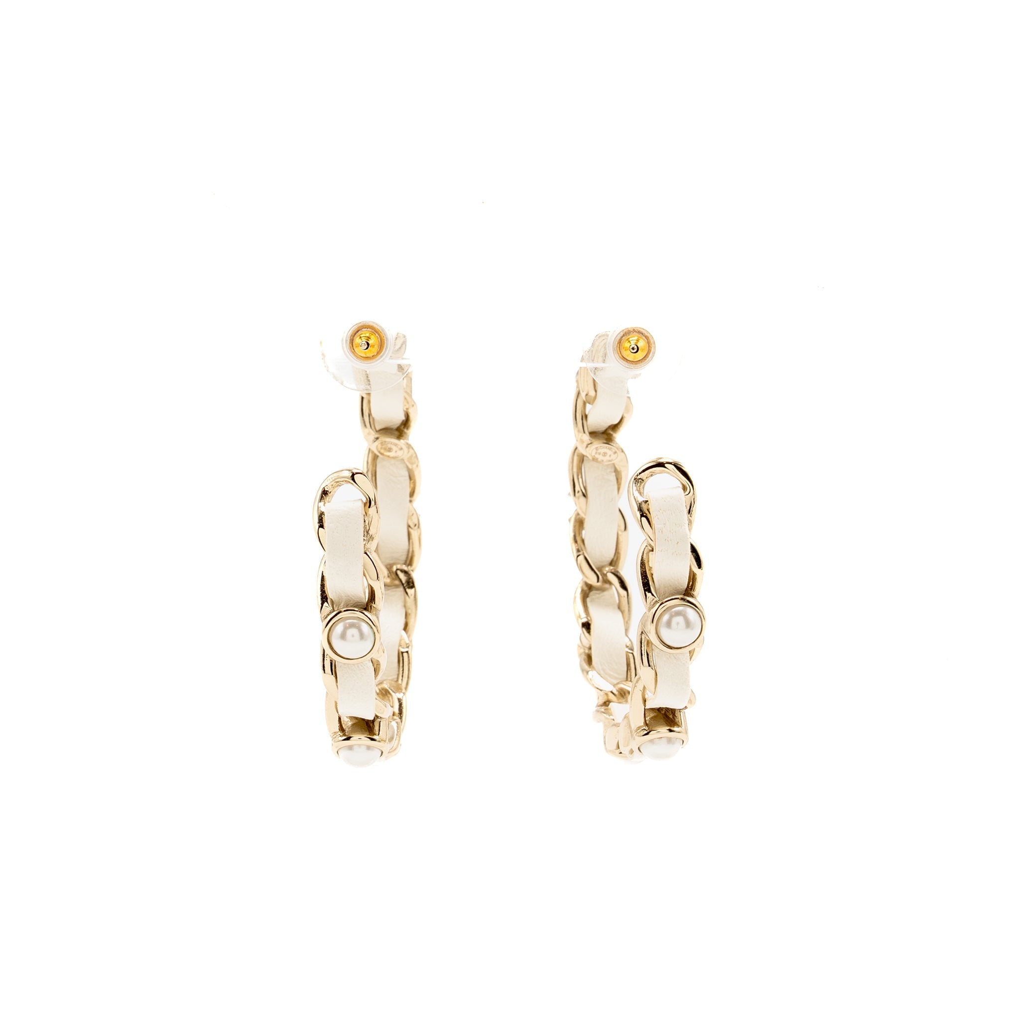 CHANEL CC LOGO PEARL LEATHER-WOVEN EARRINGS LIGHT GOLD TONE