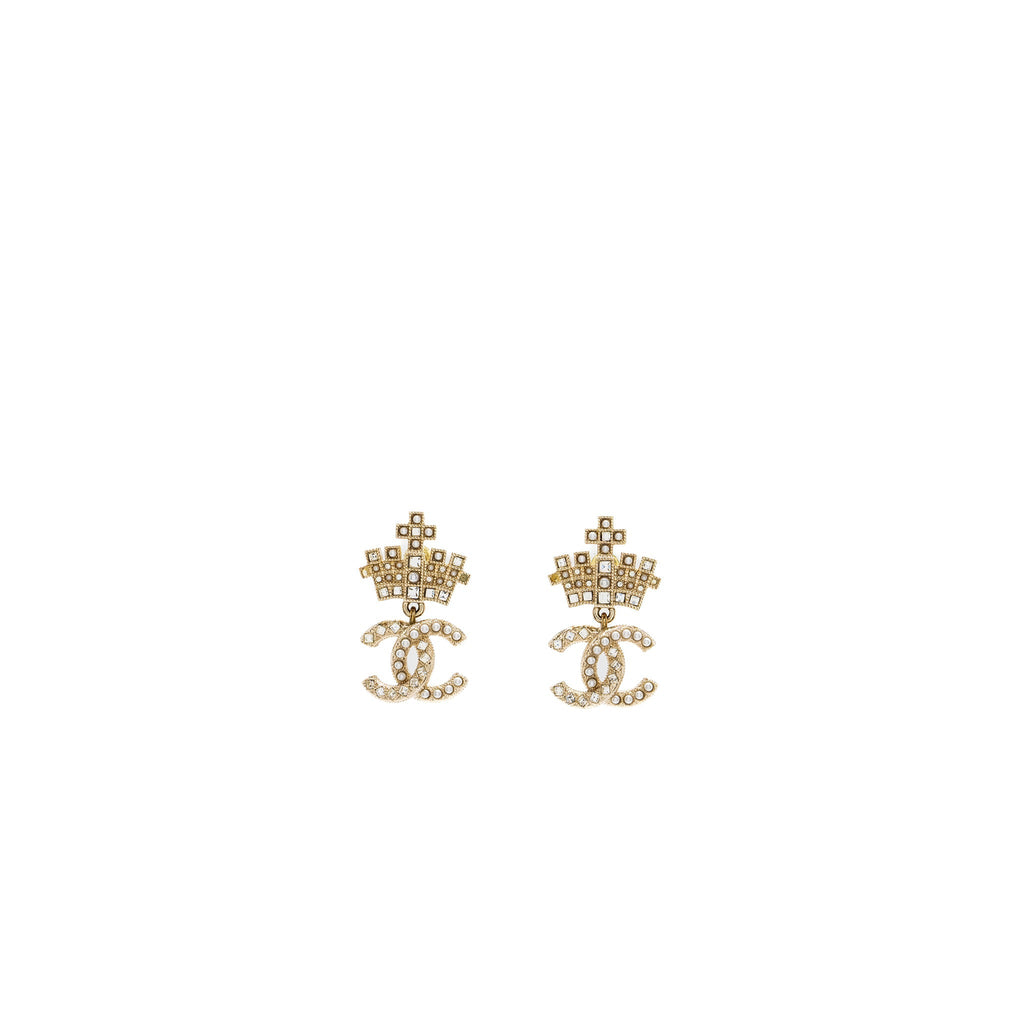 CHANEL CC LOGO DROP CROWN EARRINGS CRYSTAL/PEARL LIGHT GOLD TONE