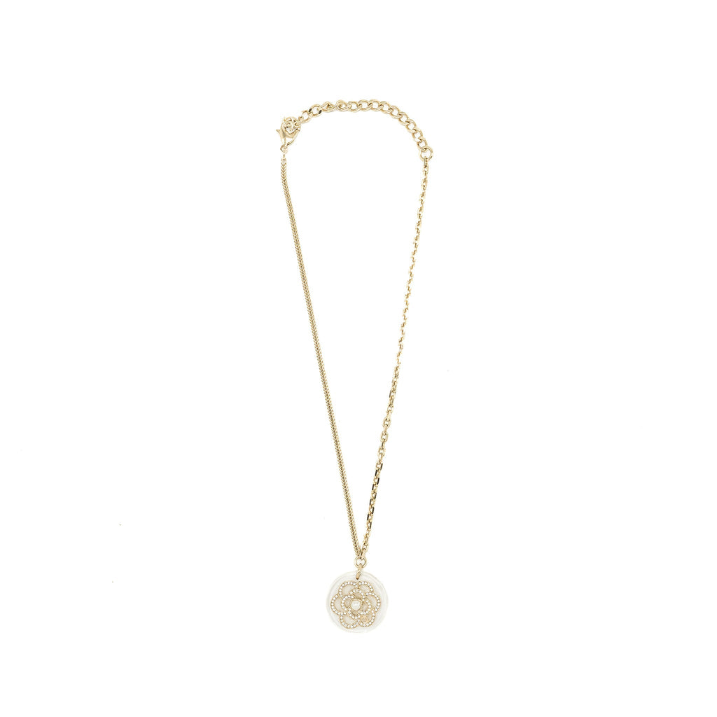 CHANEL CAMELLIA NECKLACE PEARL/LIGHT GOLD TONE