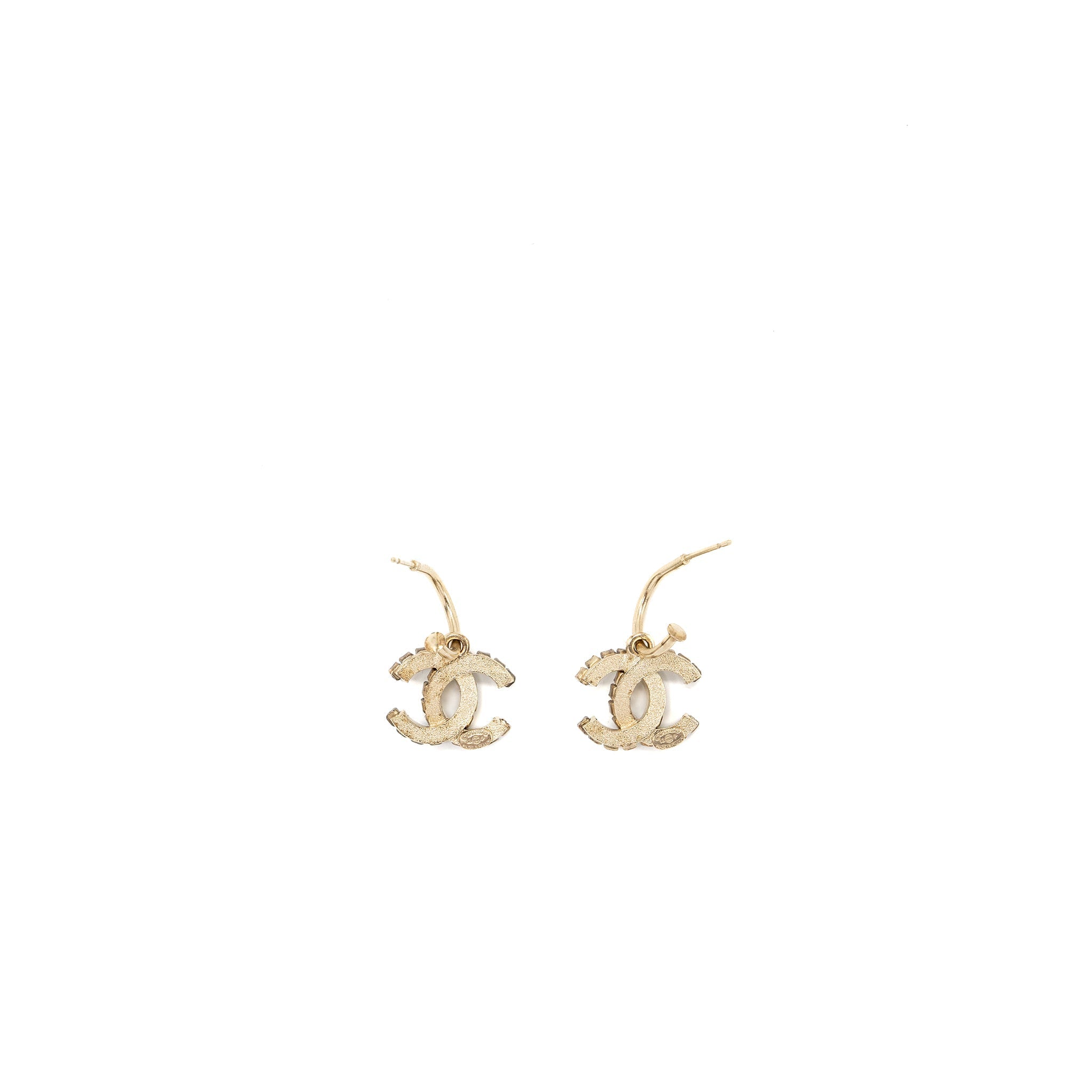 CHANEL CC LOGO DROP CRYSTAL EARRINGS LIGHT GOLD TONE