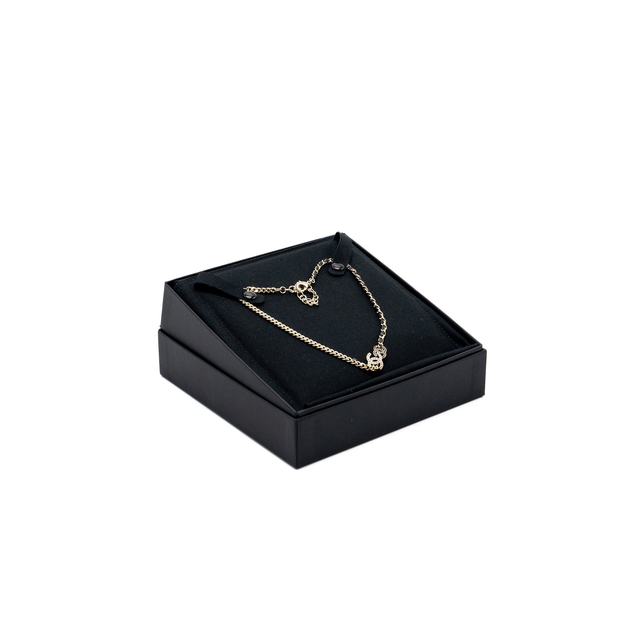 CHANEL 23A DOUBLE CC LOGO CHOCKER CRYSTAL/LEATHER CHAIN LIGHT GOLD TONE