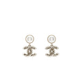 CHANEL CC DROP EARRINGS PEARL/CRYSTAL SILVER TONE