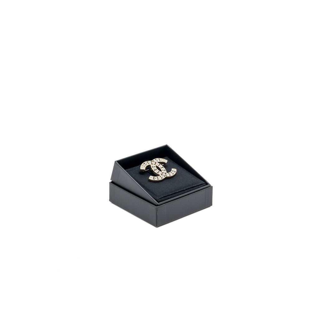 CHANEL CC LOGO BROOCH CRYSTAL LIGHT GOLD TONE