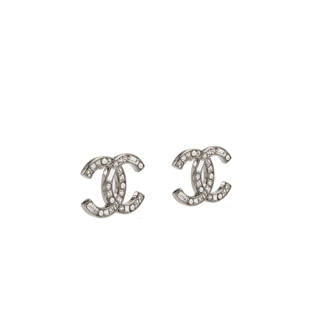 CHANEL CC EARRINGS CRYSTAL/PEARL SILVER TONE