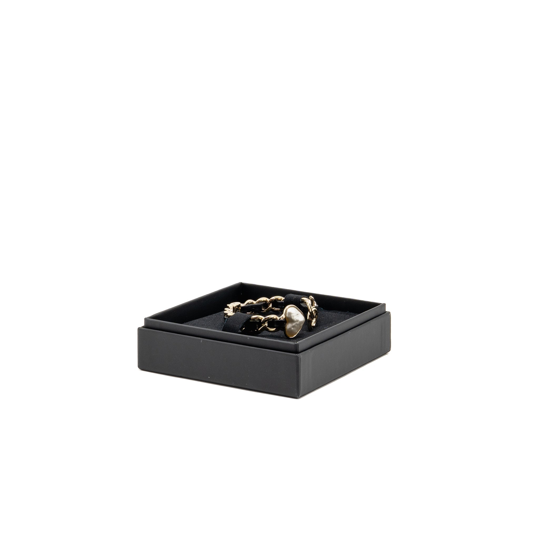 CHANEL CC HEART CUFF BRACELET PEARL/LEATHER LIGHT GOLD TONE