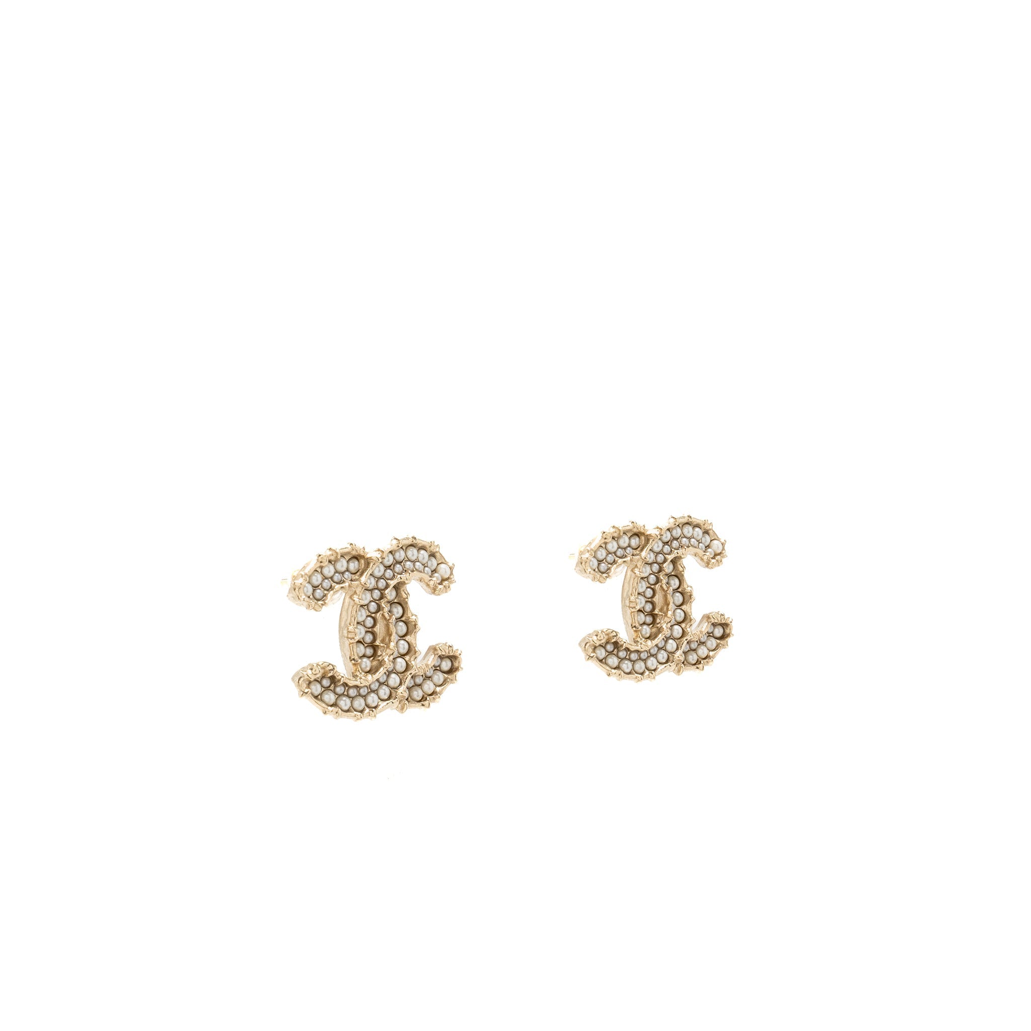 CHANEL CC LOGO WITH MINI PEARL DECO EARRINGS LIGHT GOLD TONE