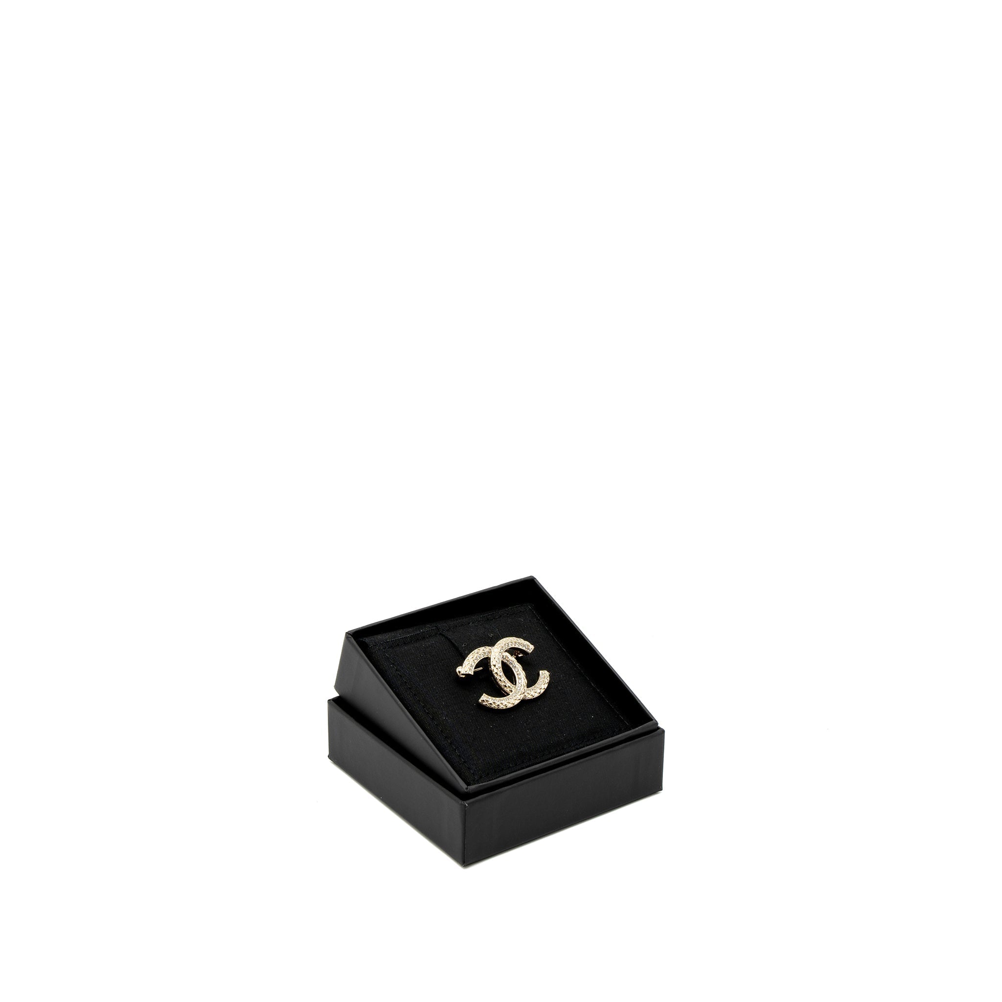 CHANEL CC LOGO BROOCH CRYSTAL LIGHT GOLD TONE