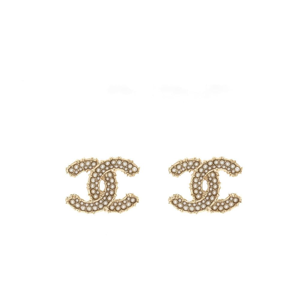 CHANEL CC LOGO WITH MINI PEARL DECO EARRINGS LIGHT GOLD TONE
