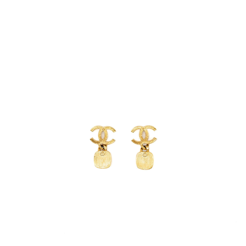 CHANEL CC LOGO SQUARE PEARL DROP EARRINGS GOLD TONE