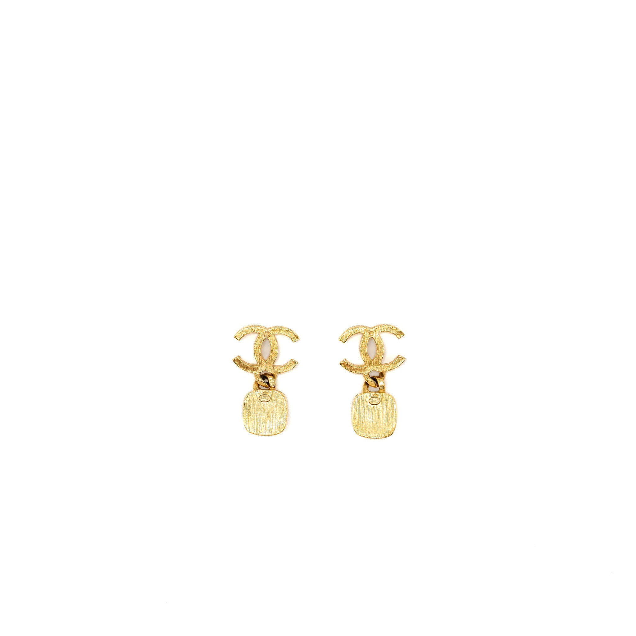 CHANEL CC LOGO SQUARE PEARL DROP EARRINGS GOLD TONE