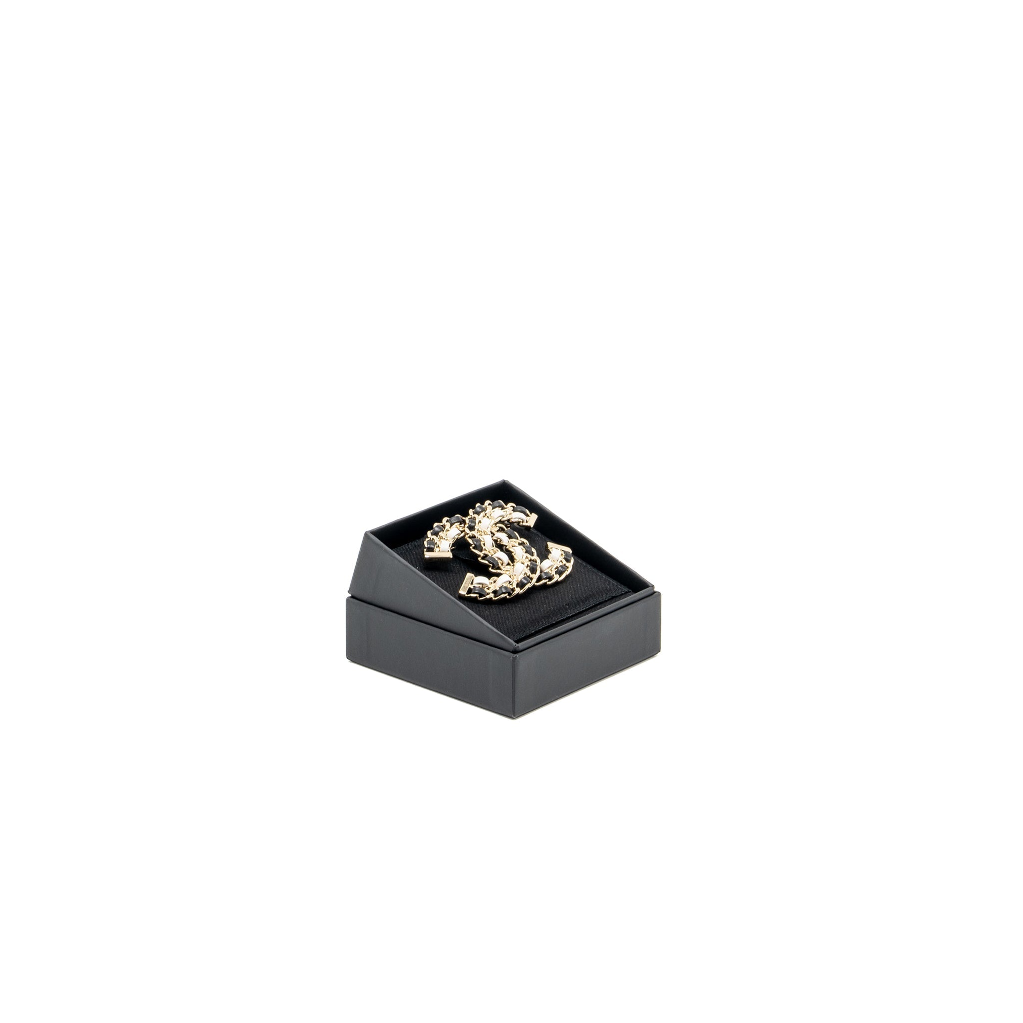 CHANEL CC LOGO DOUBLE LEATHER CHAIN BROOCH BLACK/WHITE MULTICOLOUR TONE
