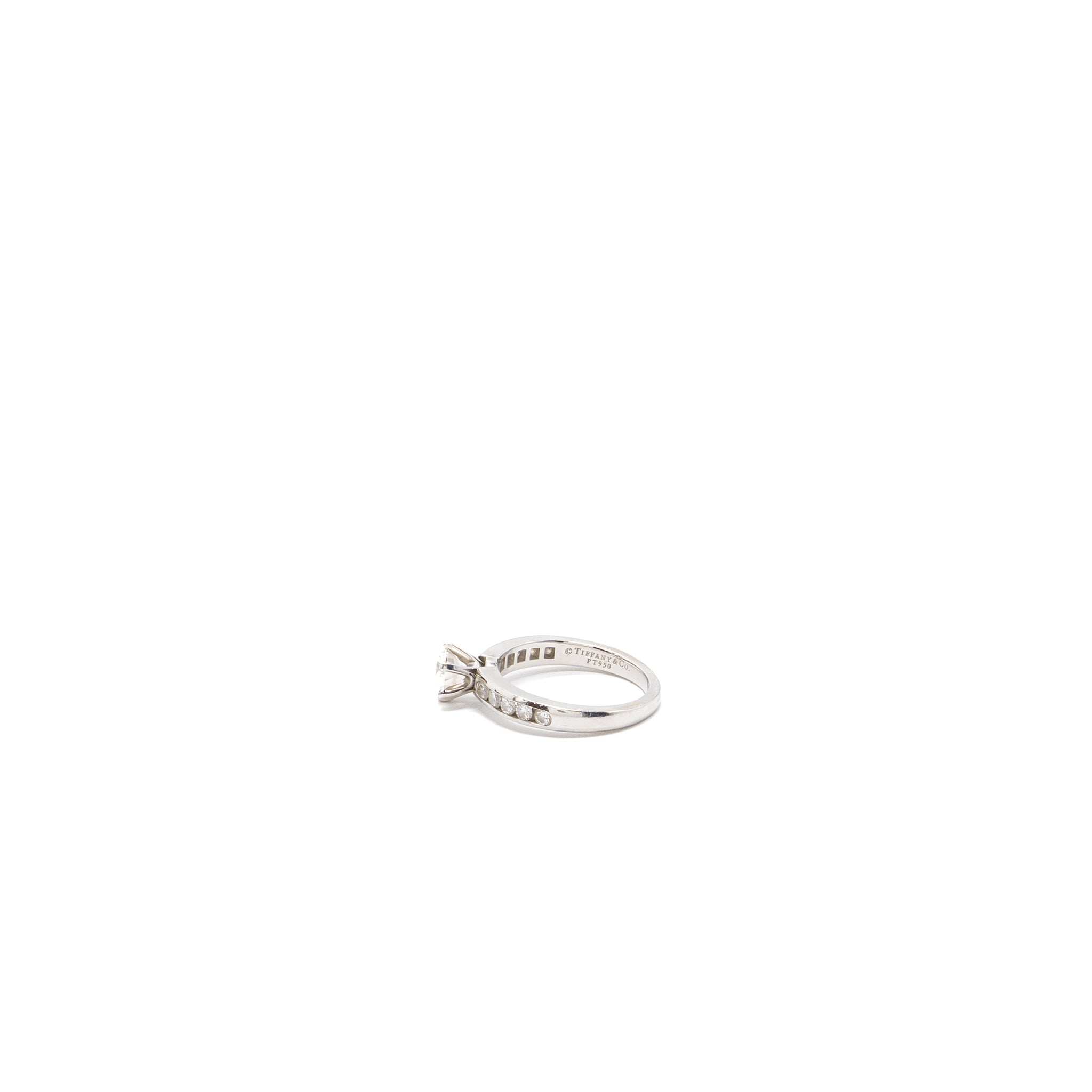 TIFFANY DIAMOND RING 0.76CT E COLOR VVS2
