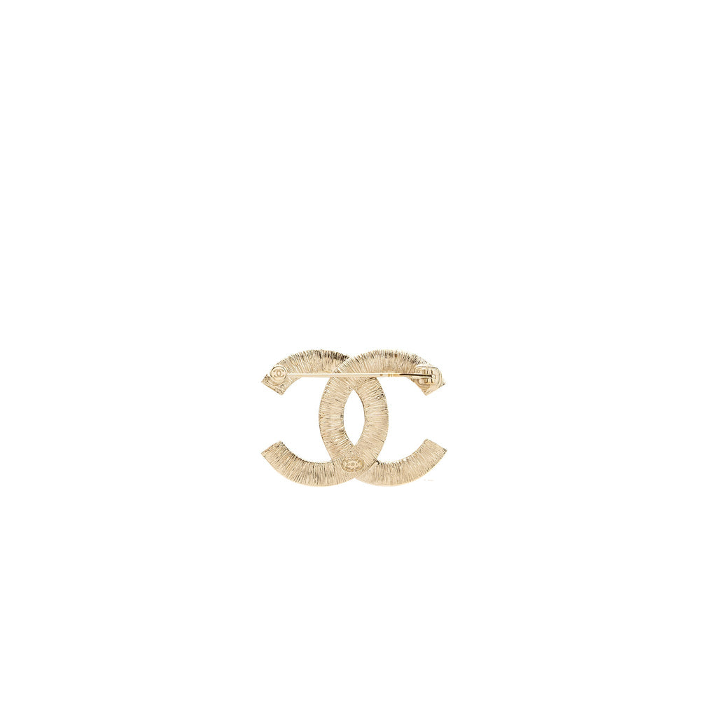 CHANEL CC LOGO BROOCH WITH CRYSTAL IVORY / SILVER TONE