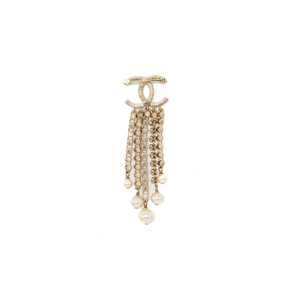 CHANEL CC LOGO WITH DROP CHAINS BROOCH CRYSTAL GOLD TONE
