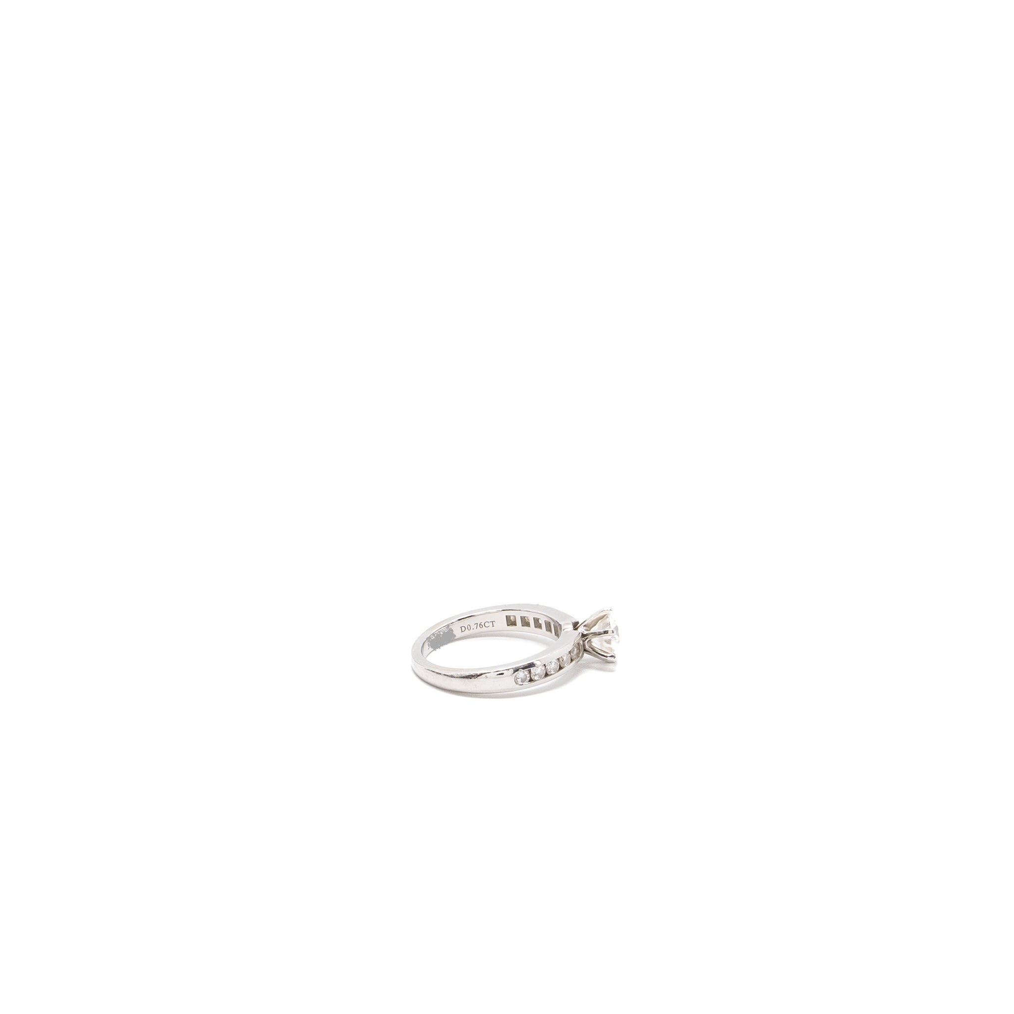 TIFFANY DIAMOND RING 0.76CT E COLOR VVS2