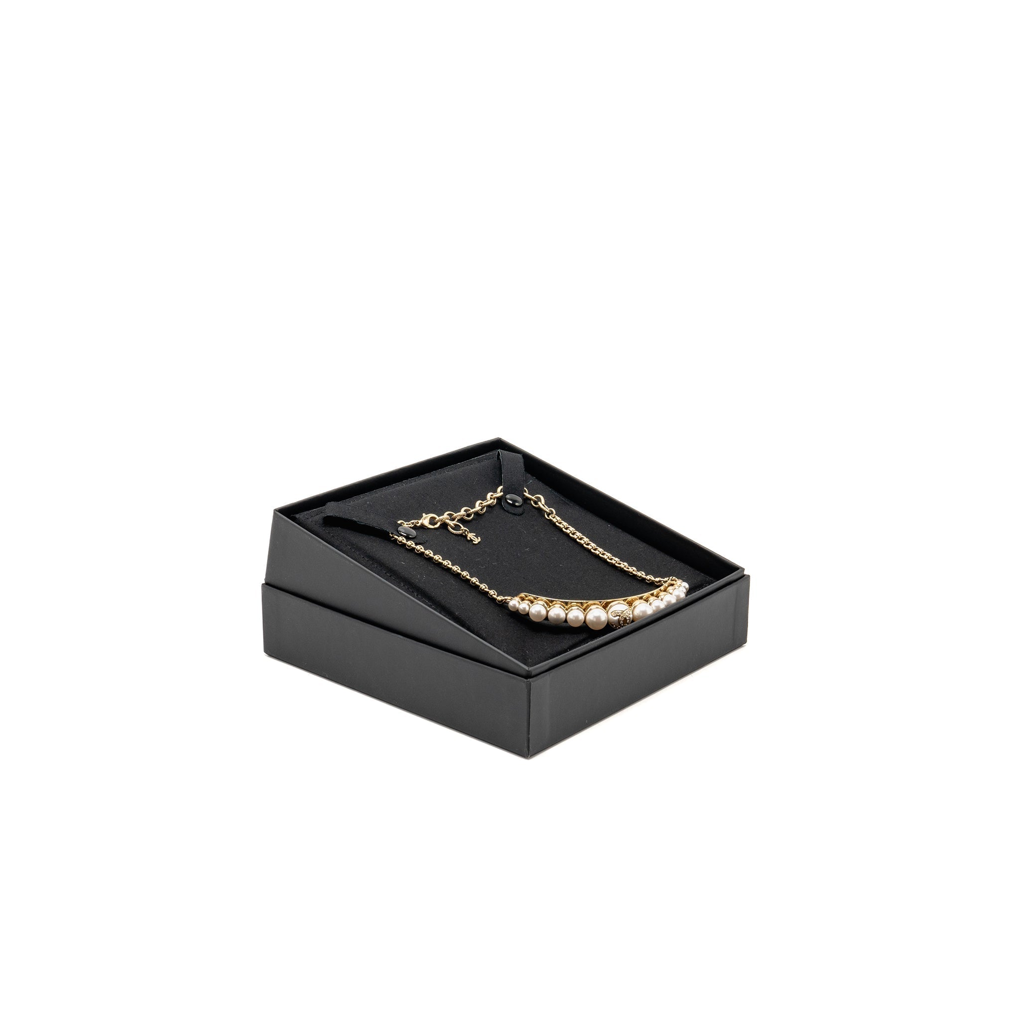 CHANEL CC LOGO PEARL CHOCKER/NECKLACE LIGHT GOLD TONE