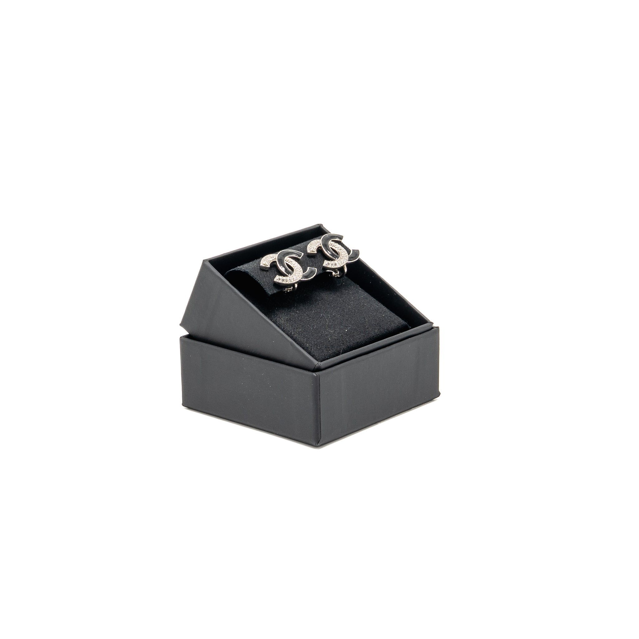 CHANEL CRYSTAL/ENAMEL CC LOGO EAR CLIPS SILVER TONE