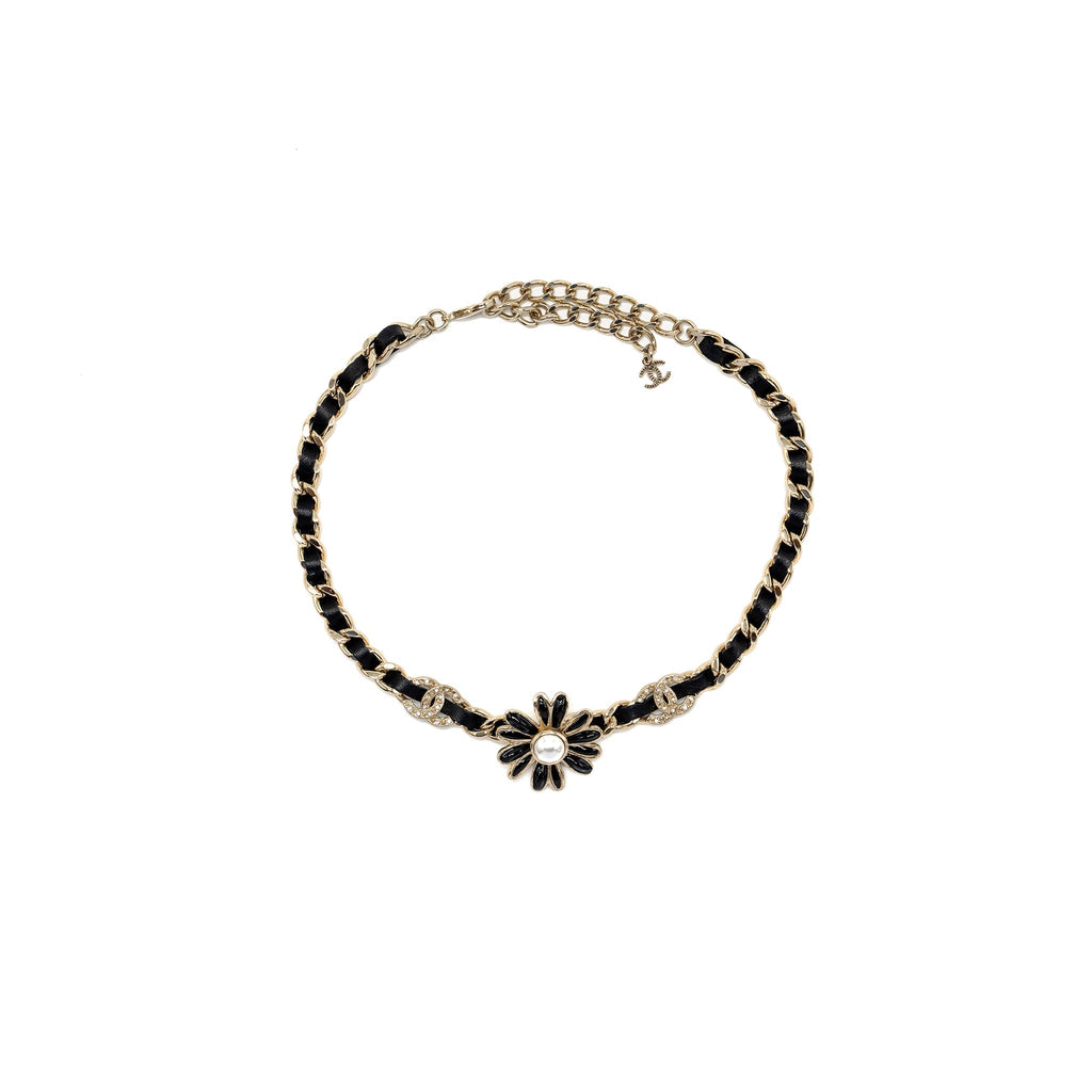 CHANEL CC LOGO LEATHER CHAIN CHOCKER WITH PEARL FLOWER LIGHT GOLD TONE