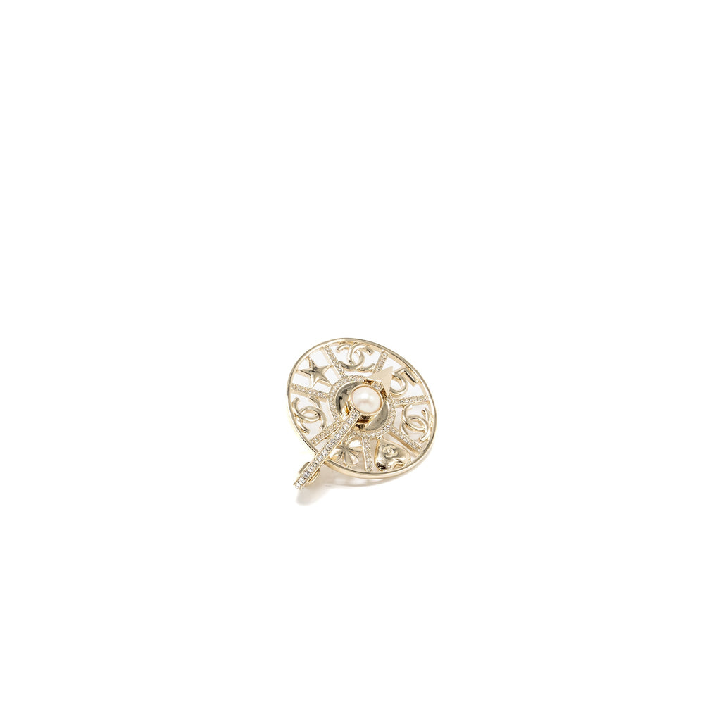 CHANEL STRASS SPINNING WHEEL PIN BROOCH WITH CRYSTAL / PEARL LIGHT GOLD TONE