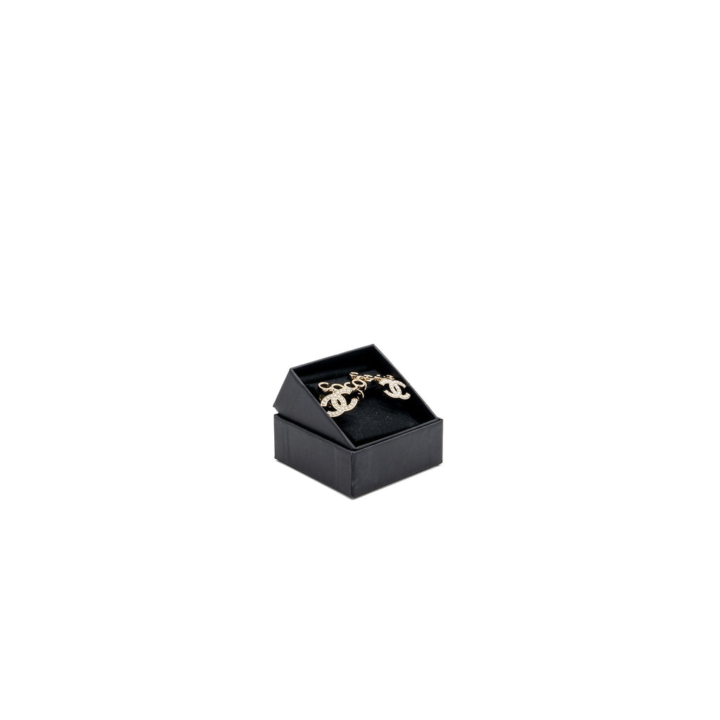 CHANEL COCO AND CC LOGO EAR CLIPS PEARL LIGHT GOLD HARDWARE