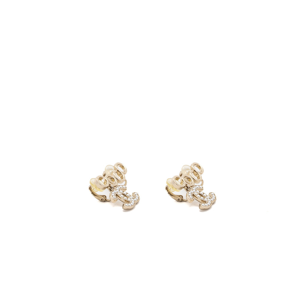 CHANEL COCO AND CC LOGO EAR CLIPS PEARL LIGHT GOLD HARDWARE