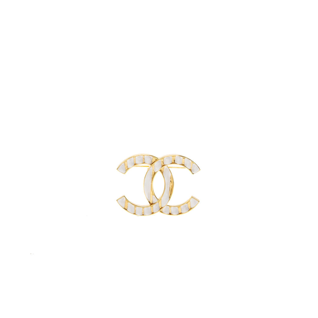 CHANEL CC LOGO BROOCH IVORY / GOLD TONE