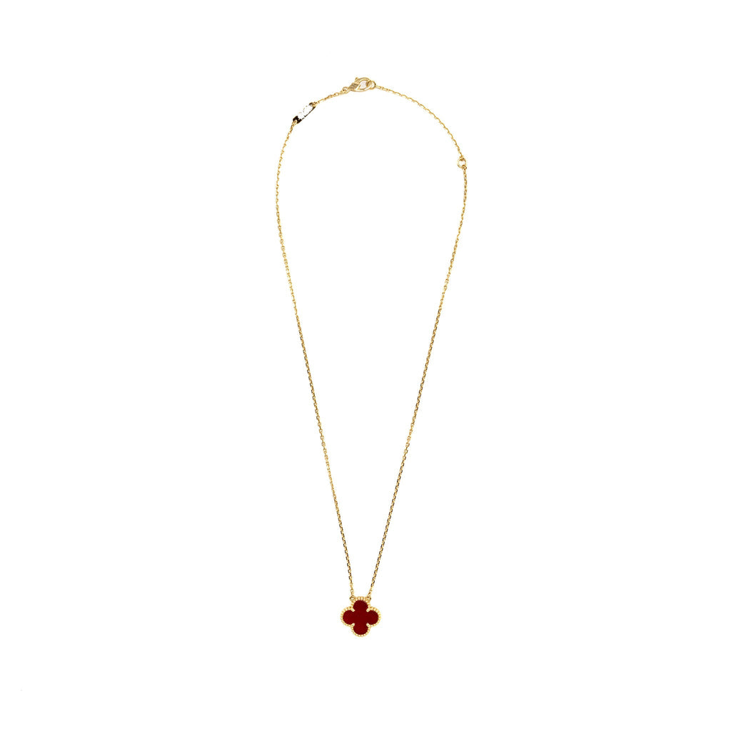 VAN CLEEF AND ARPELS VINTAGE ALHAMBRA PENDANT 18K YELLOW GOLD / CARNELIAN