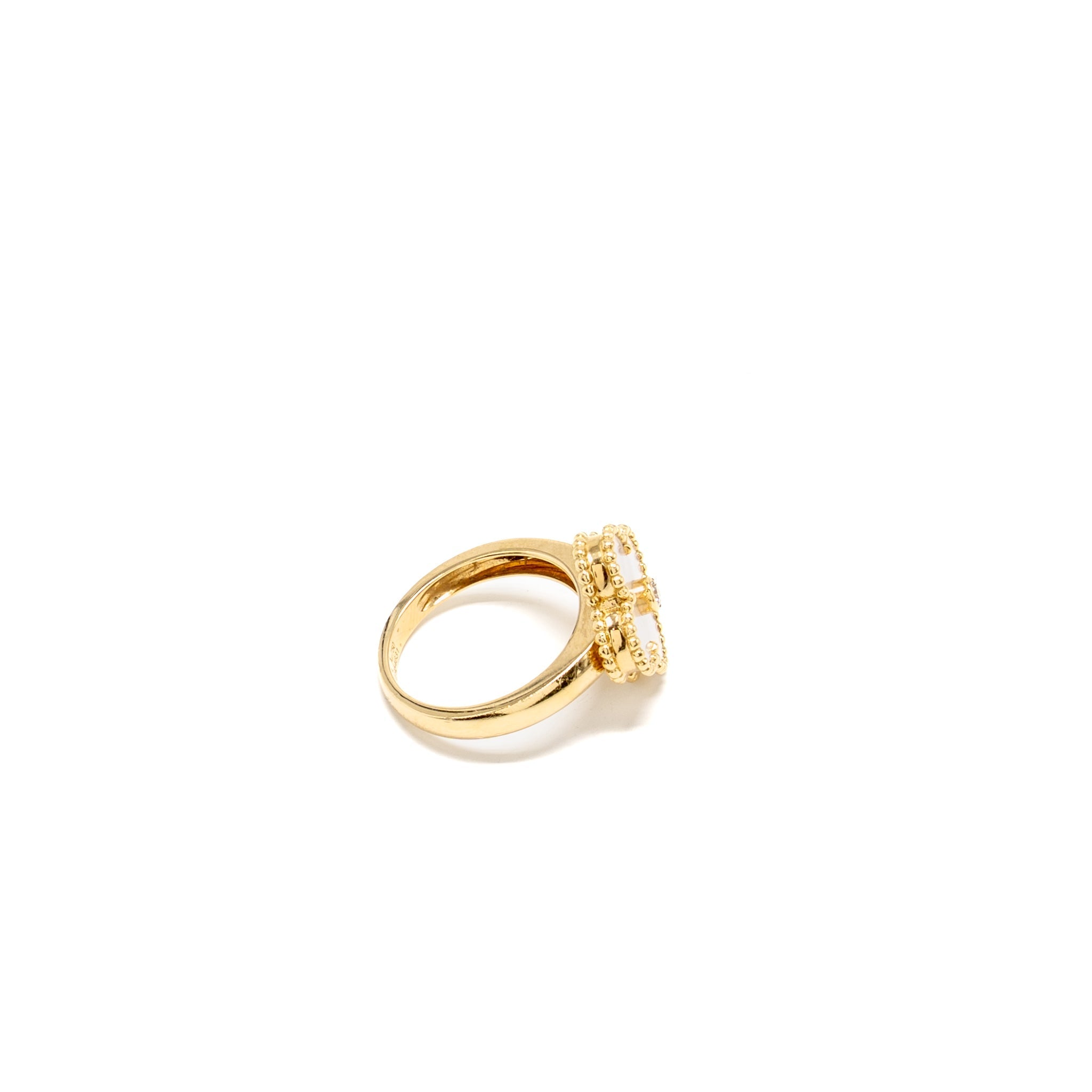 VAN CLEEF & ARPELS VINTAGE ALHAMBRA RING YELLOW GOLD, DIAMOND, MOTHER-OF-PEARL