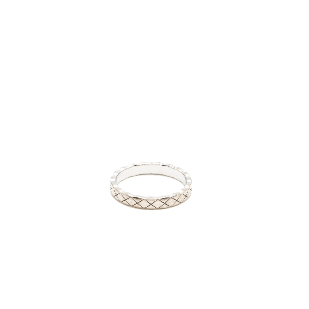 CHANEL COCO CRUSH RING, MINI VERSION QUILTED MOTIF WHITE GOLD