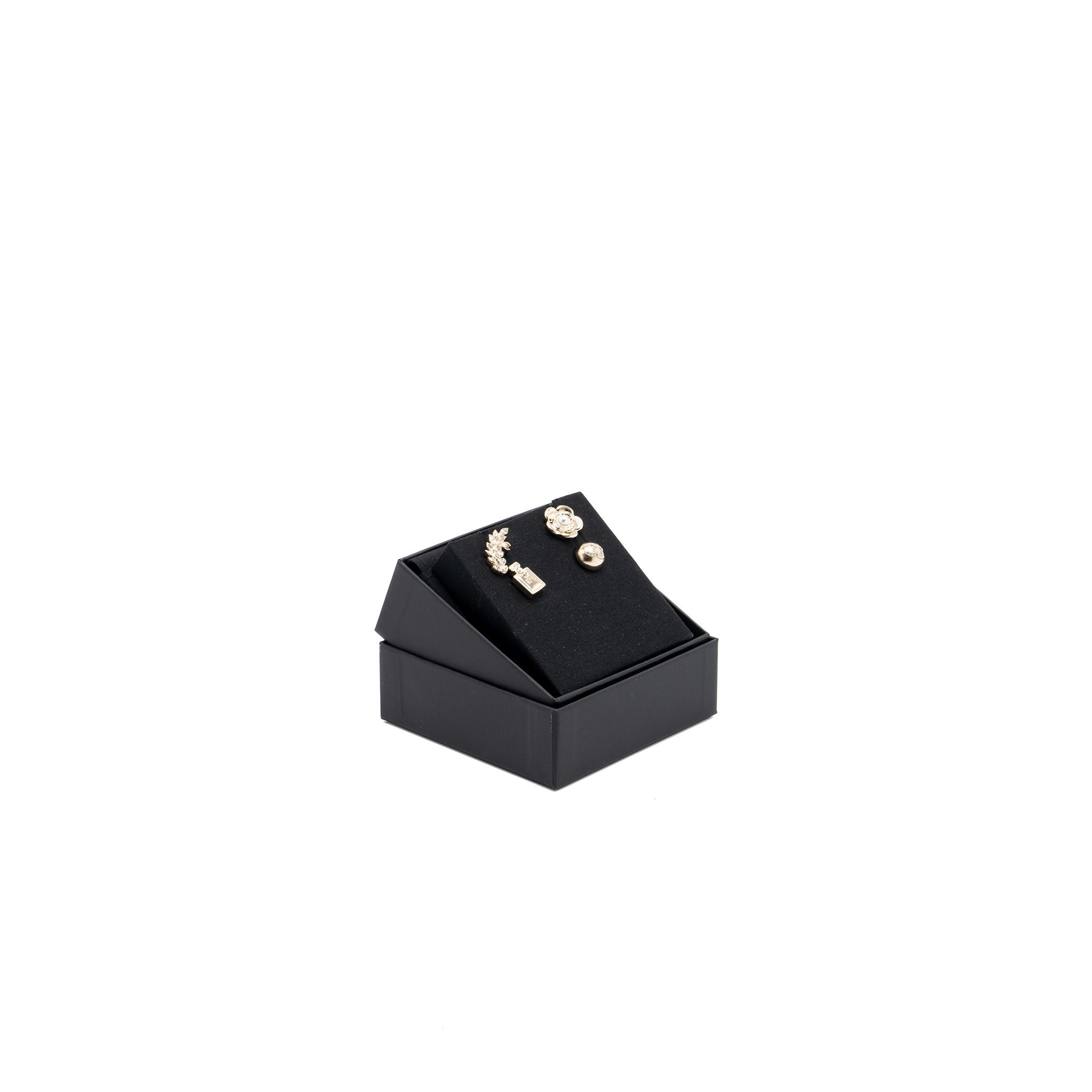 CHANEL 4 PINS BROOCH CRYSTAL/ PEARL LGHW