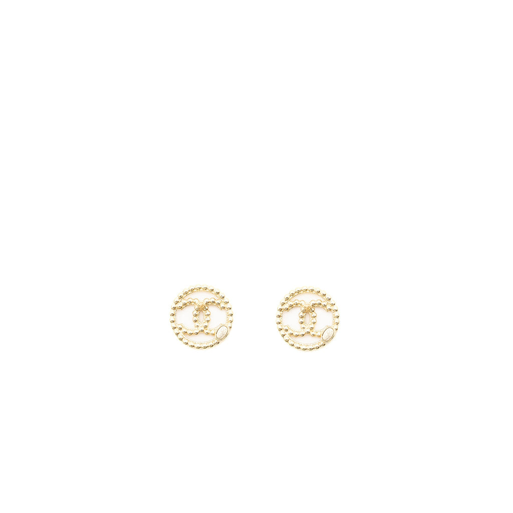 CHANEL 22C ROUND CC LOGO EARRINGS LIGHT GOLD TONE