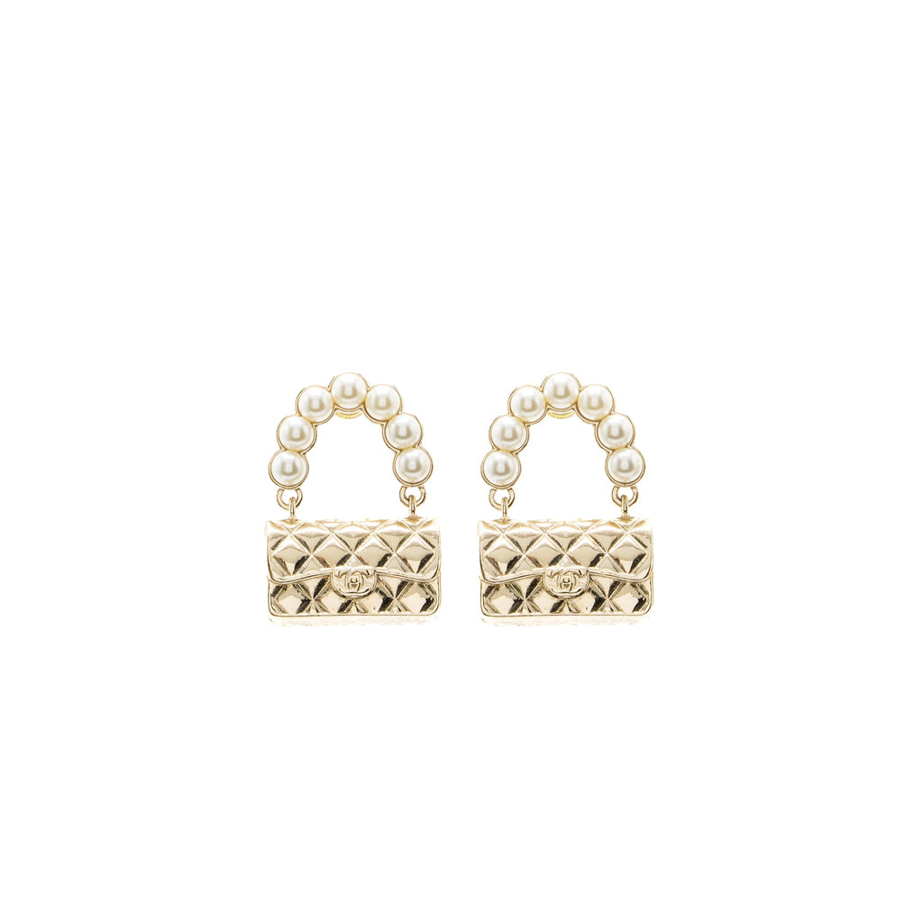 CHANEL FLAP BAG DROPPED EARRINGS PEARL LIGHT GOLD TONE