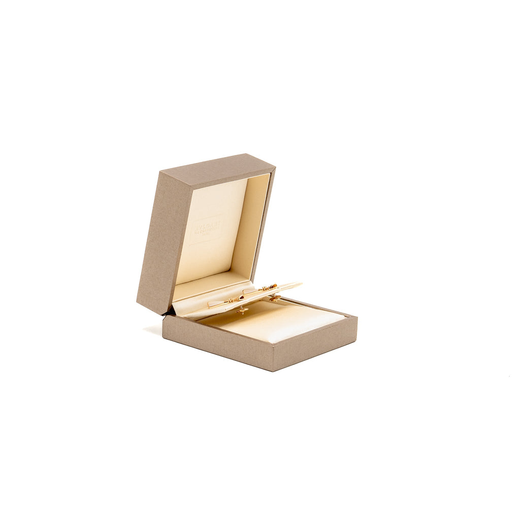 BVLGARI DIVAS’ DREAM EARRINGS ROSE GOLD, MOTHER-OF-PEARL WITH DIAMONDS