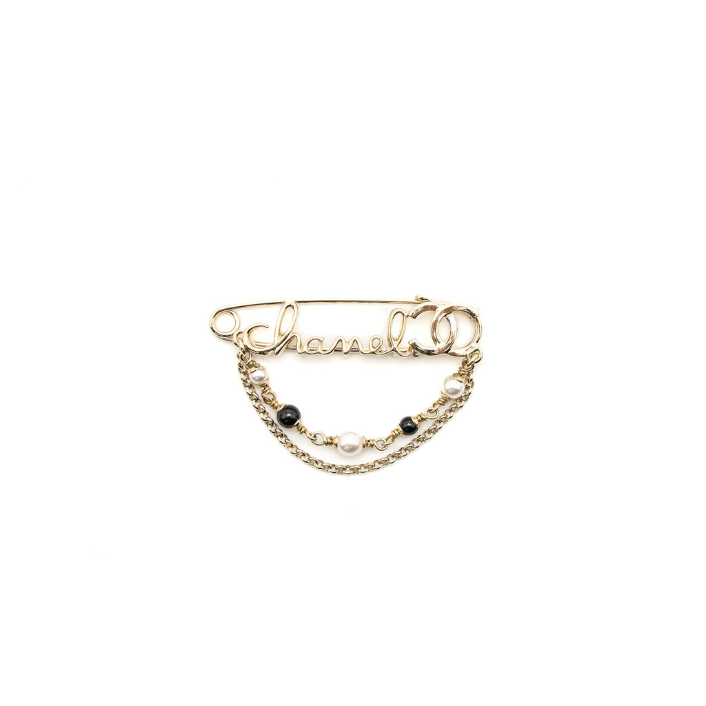 CHANEL PEARL DROP BROOCH LIGHT GOLD TONE
